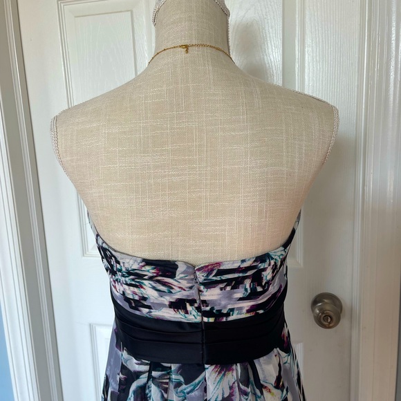 BCBG Maxazaria gown - Picture 4 of 5